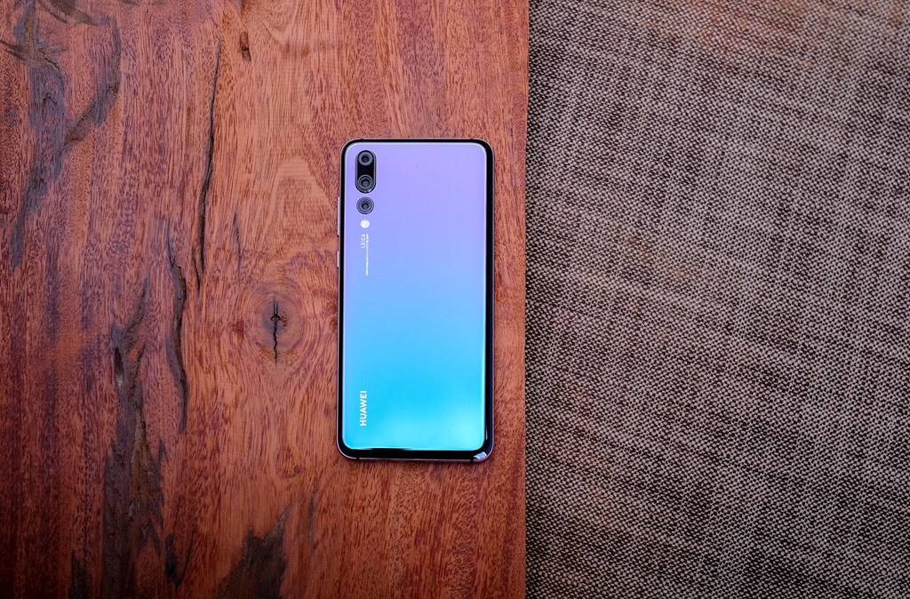 Ảnh thực tế ‘quái vật’ Huawei P20 Pro vừa trình làng